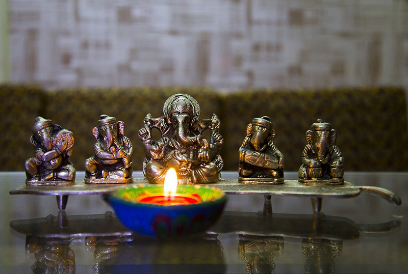 b2bcards corporate christmas eacrd ref:Diwali21g.jpg, Diwali,Candles,Lights, Colours